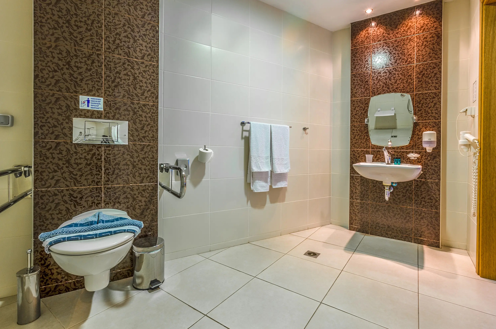 Photo - Kipriotis Maris Suites by Anayia All Inclusive Resorts