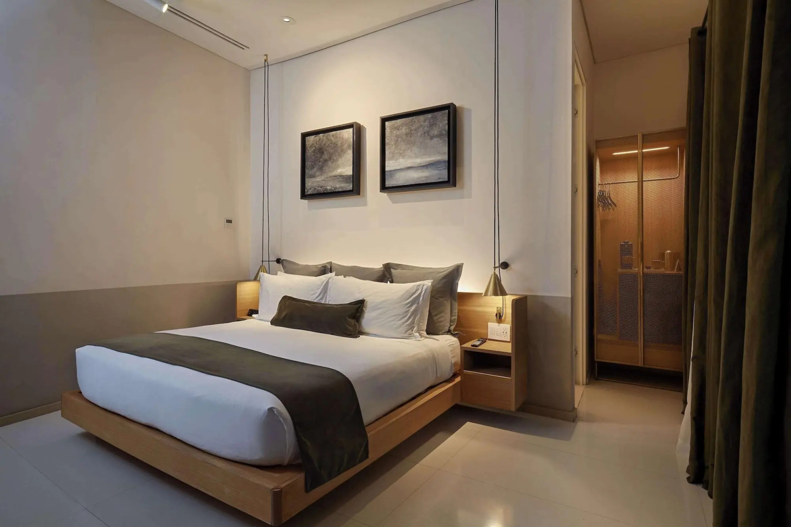 Photo - Umbral, Curio Collection By Hilton