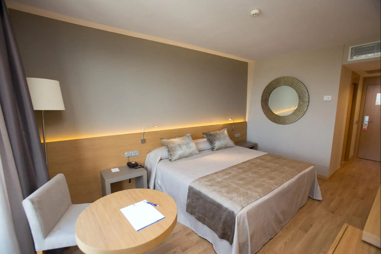 Photo - M.A. Hotel Sevilla Congresos