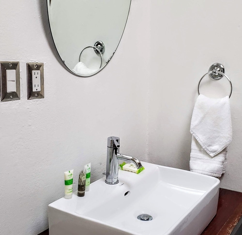 Roof Top Hotel Apartment #6 King Bed - Old San Juan