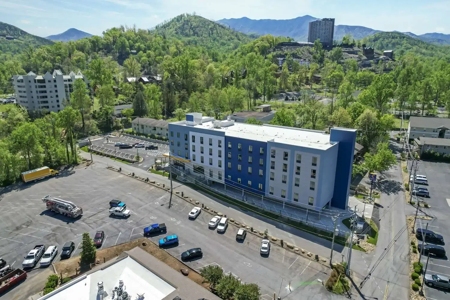 Photo - Comfort Suites Gatlinburg Downtown-Convention Center