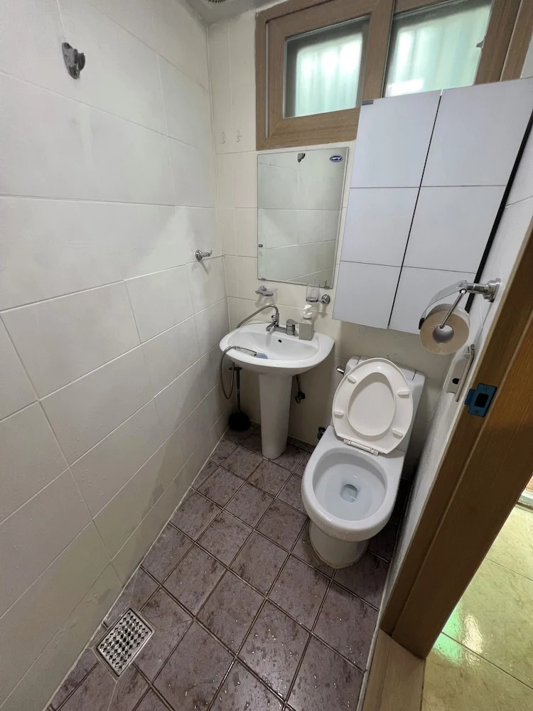 Photo - Jnineguesthouse