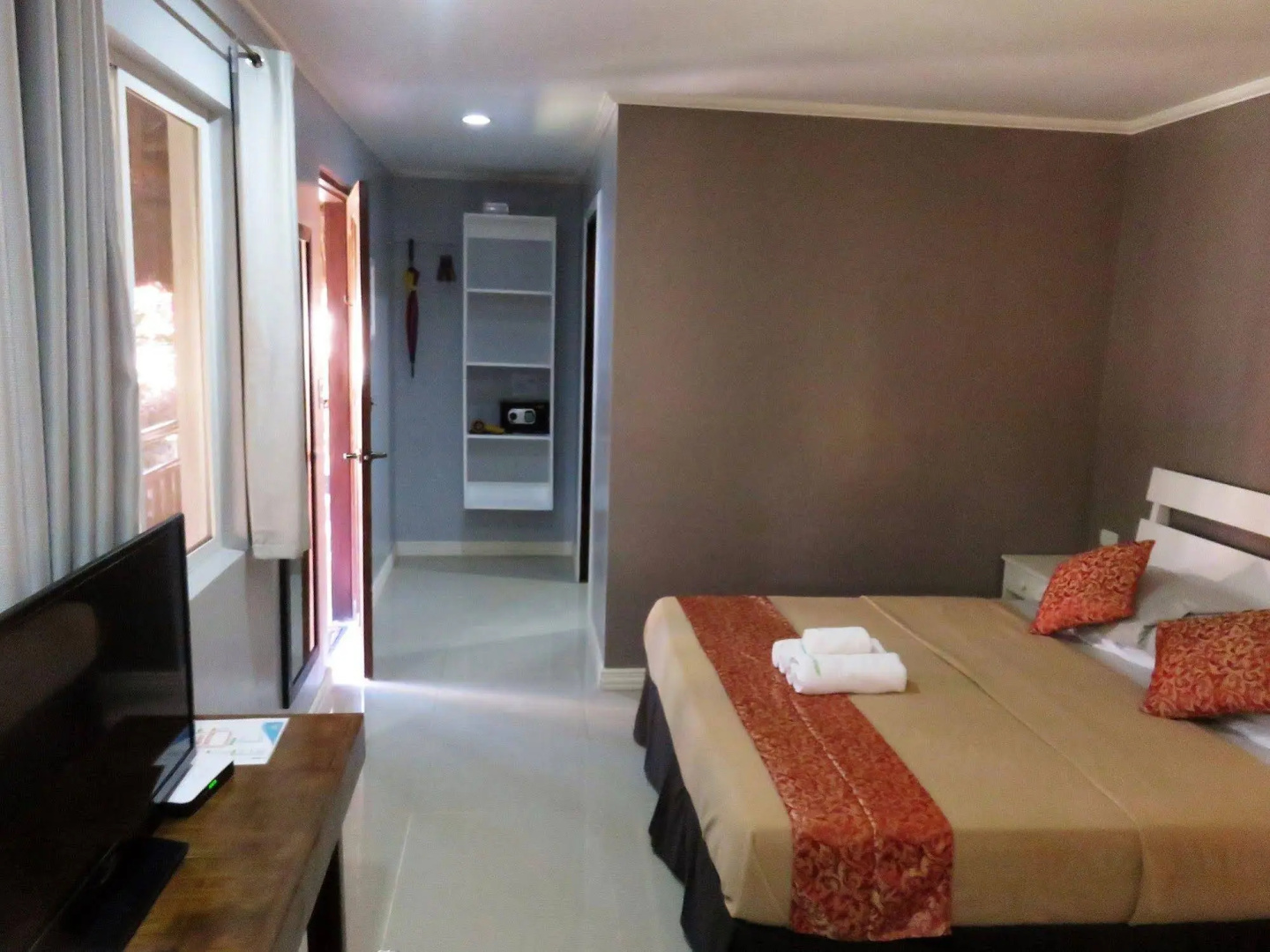 Kav's Beach Resort
