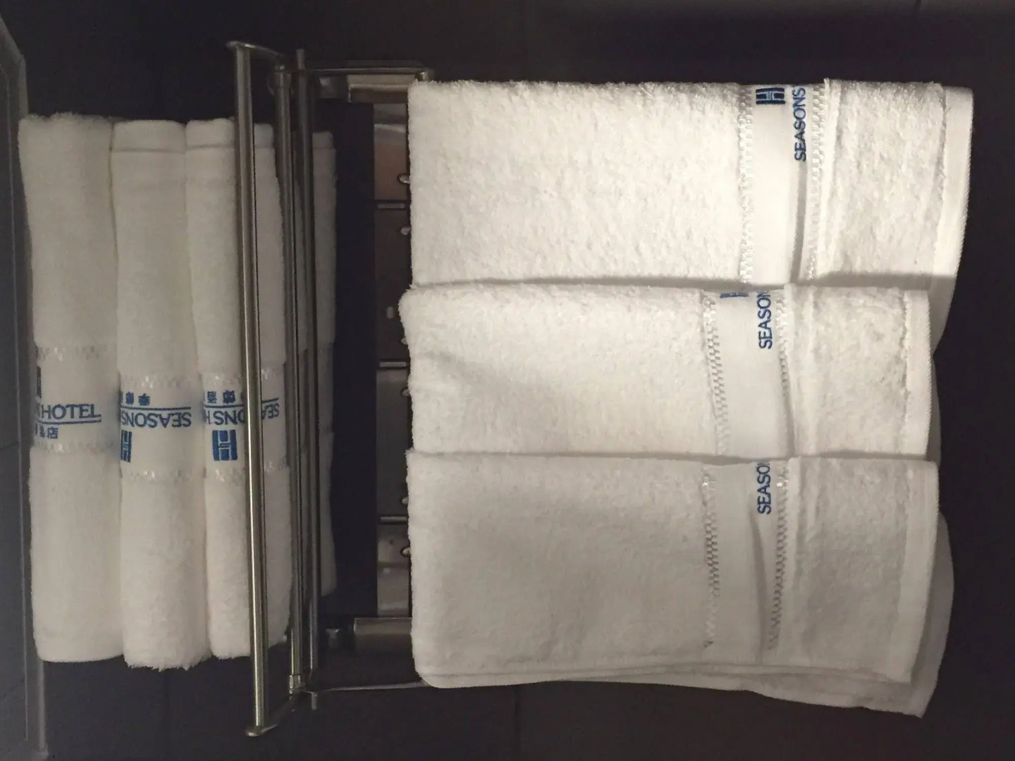 Photo - Seasons Hotel