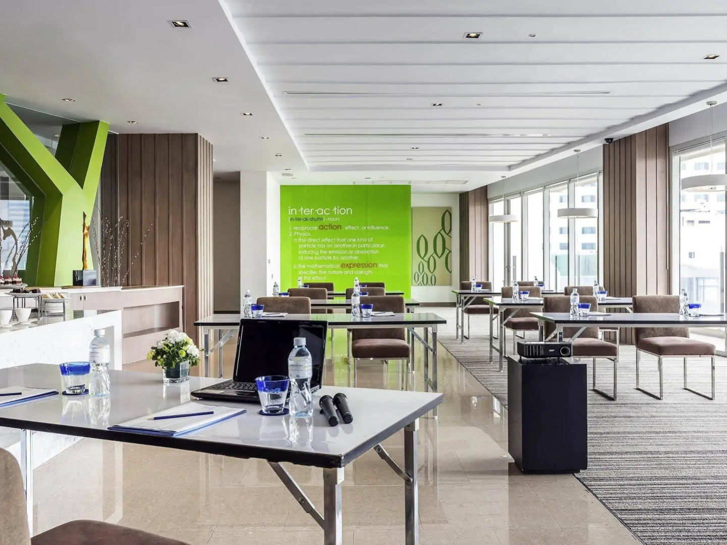 Photo - Hilton Garden Inn Bangkok Silom