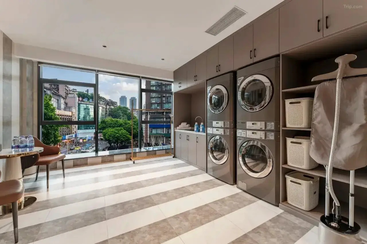 Foto - Howard Johnson By Wyndham Life Jiefangbei Chongqing