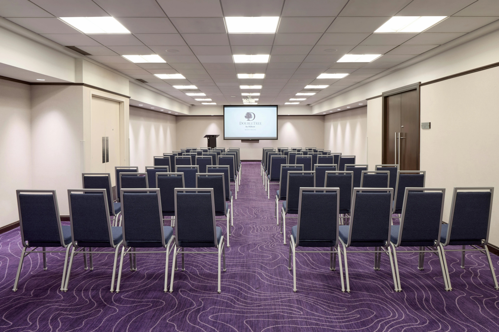 Photo - DoubleTree by Hilton Montreal
