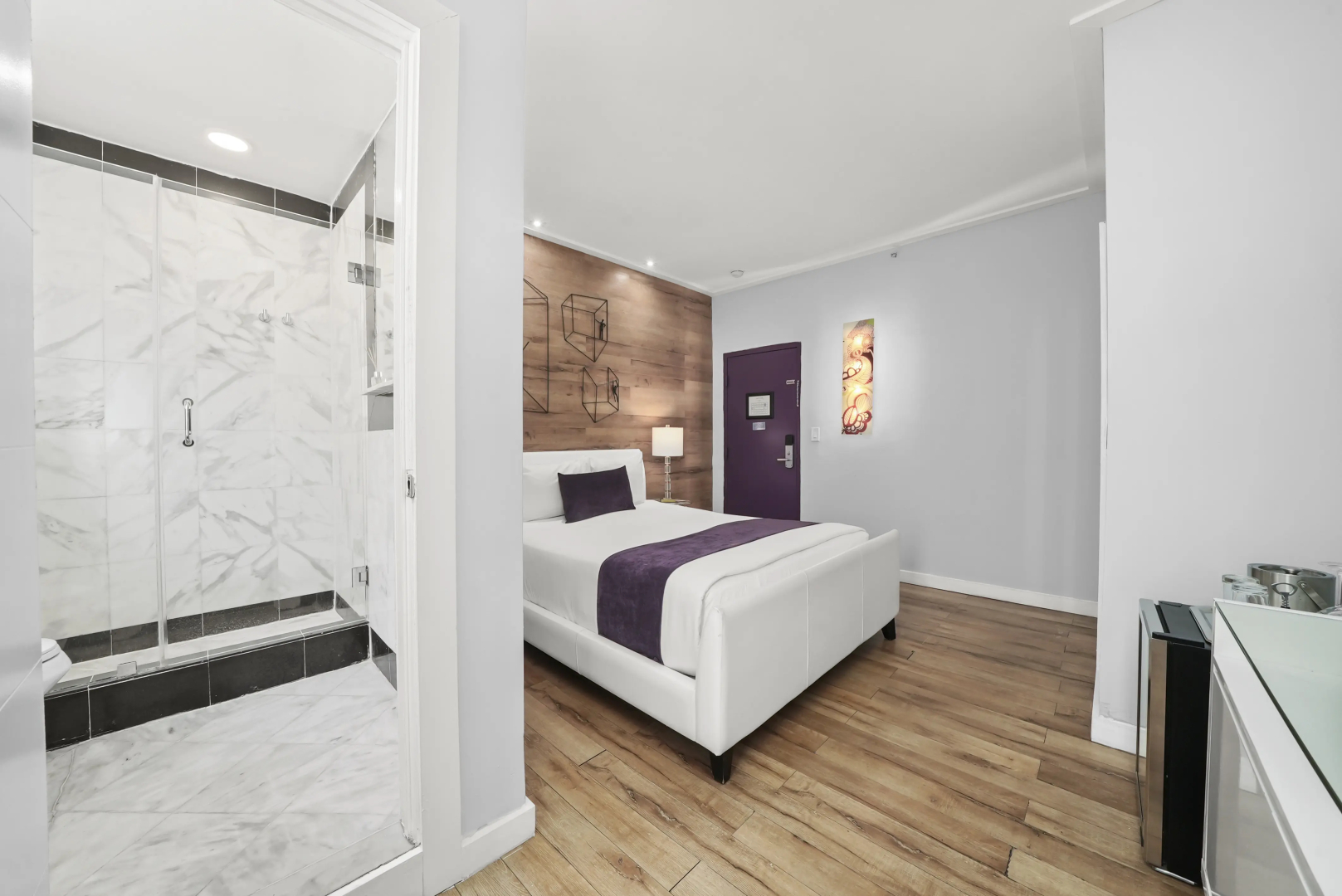 Photo - Shelley Hotel
