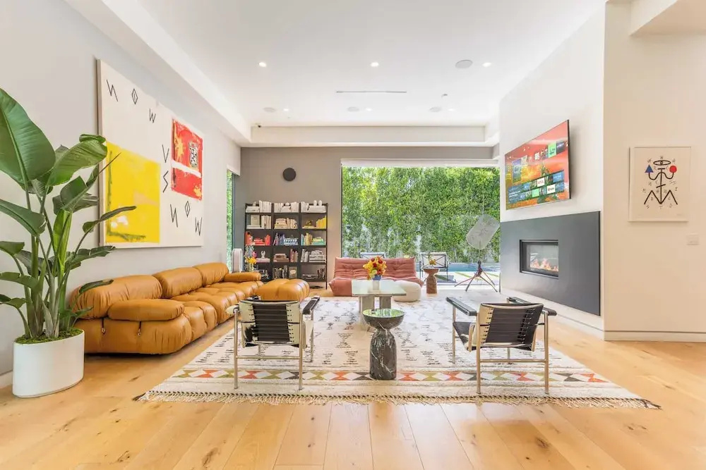 Foto - Luxe Weho Villa, Walk to Melrose Ave, Pool + Hot Tub North Vista by Avantstay