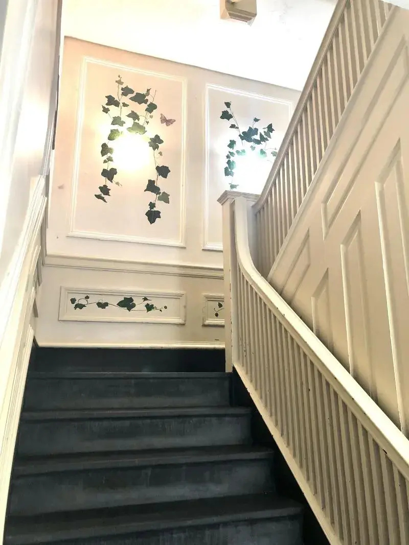 Photo - Windsor Inn Hotel