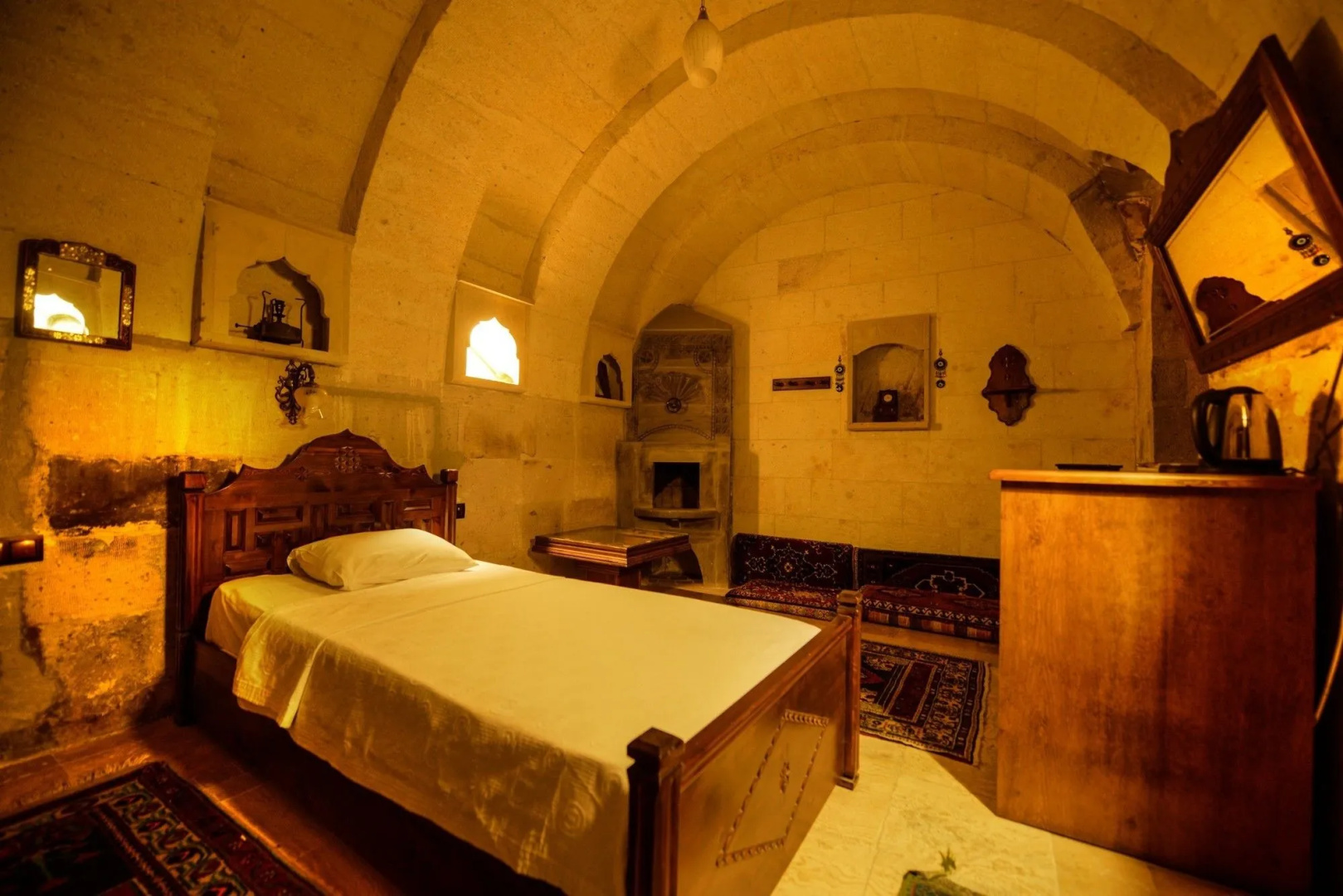 Photo - Vineyard Cave Hotel
