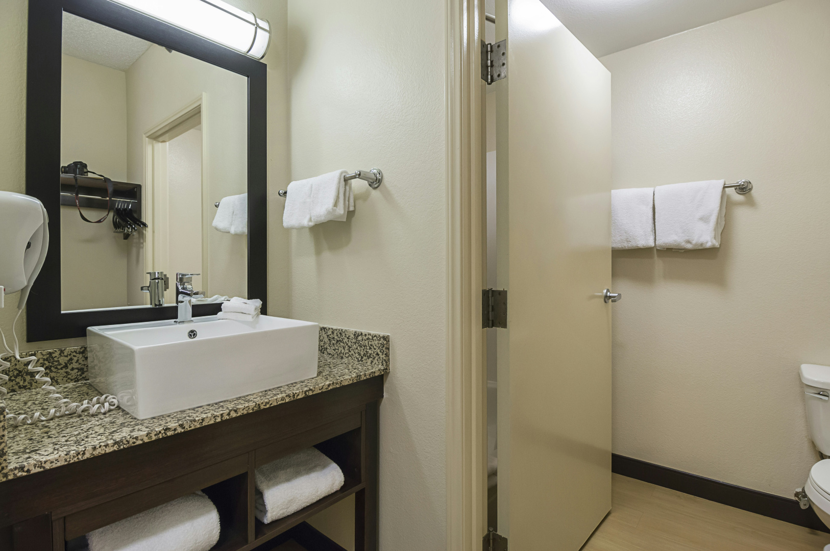 Photo - Red Roof Inn PLUS+ Phoenix West