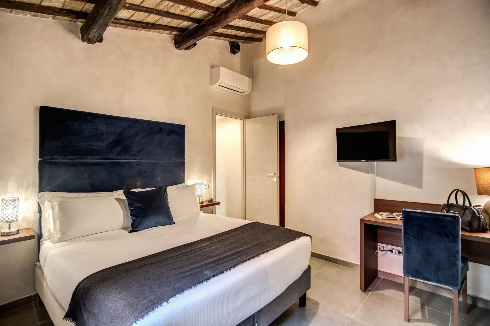 Photo - Tritone Top House