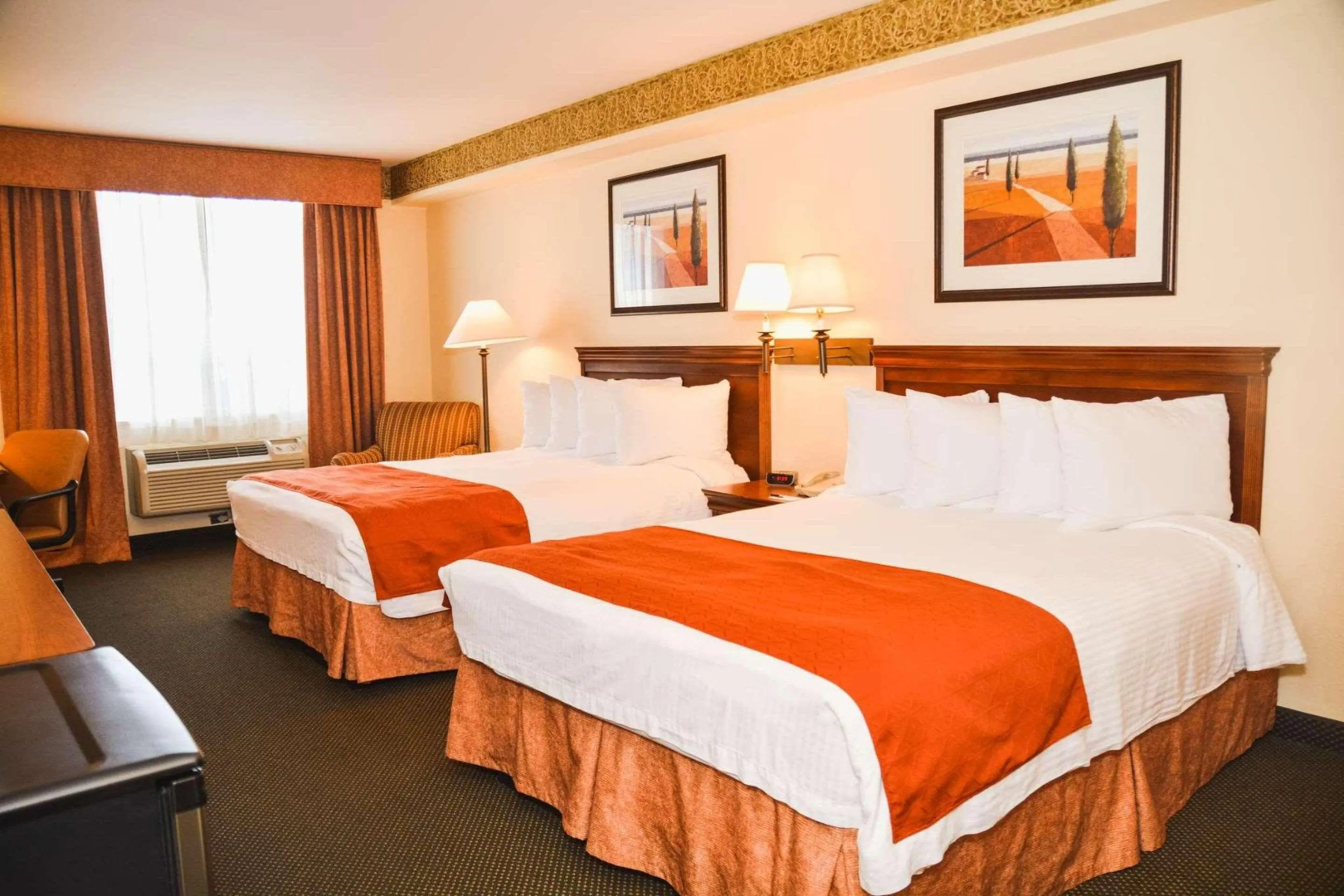 Foto - Staywell Inn & Suites