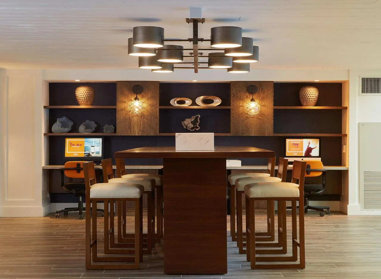 Photo - The Waterfront Beach Resort, A Hilton Hotel