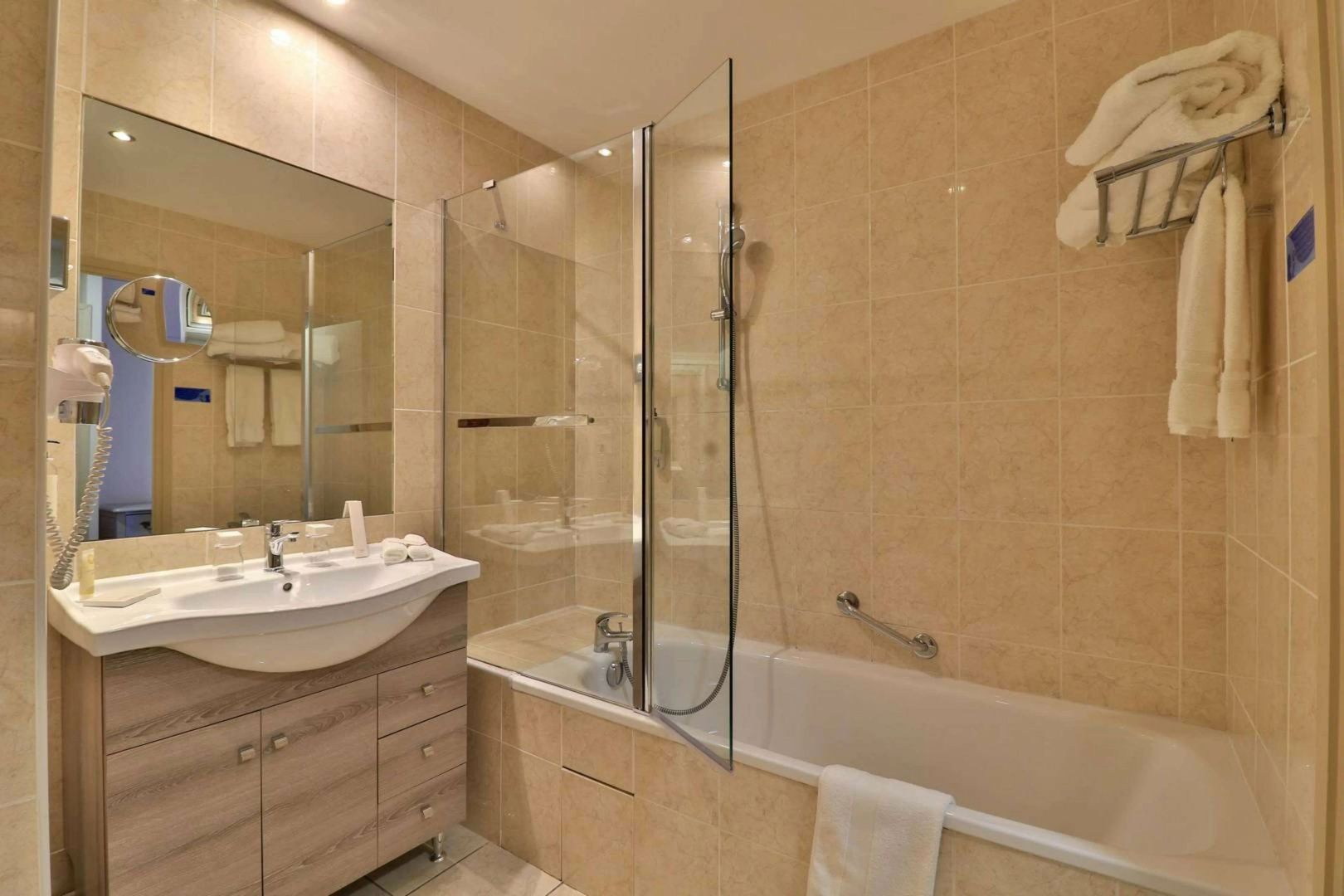 Photo - Best Western Plus Sanary