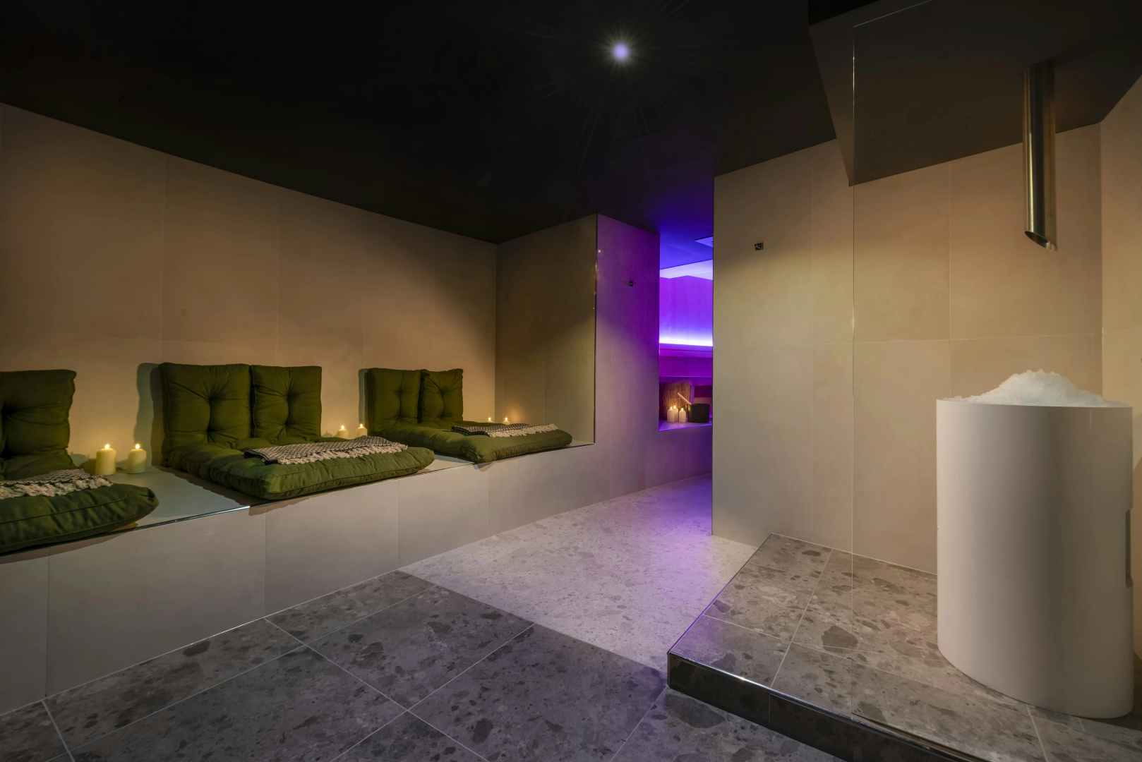 Photo - Wasserturm Hotel Cologne, Curio Collection by Hilton