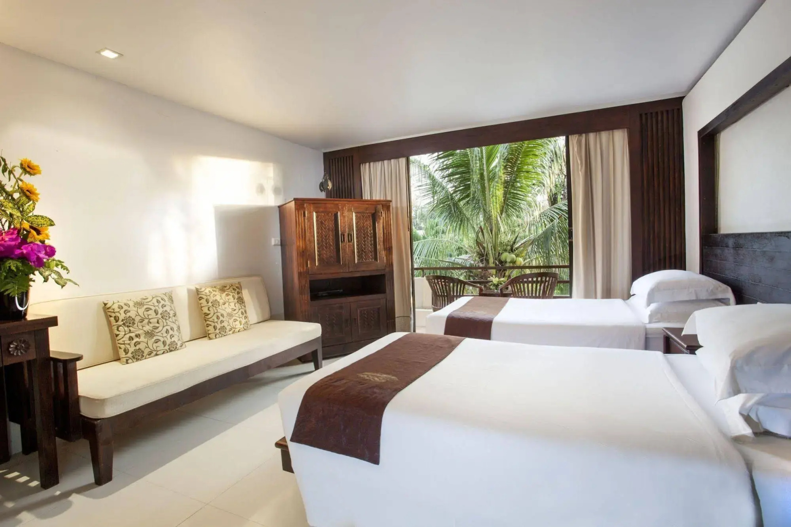 Photo - Safari Beach Hotel
