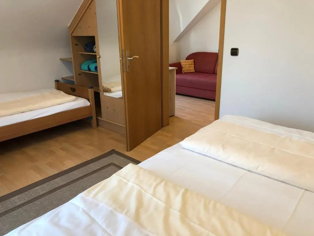 Foto - Hotel Rose Heidelberg inklusive Frühstück, Saunanutzung und Parkplätze nach Verfügbarkeit