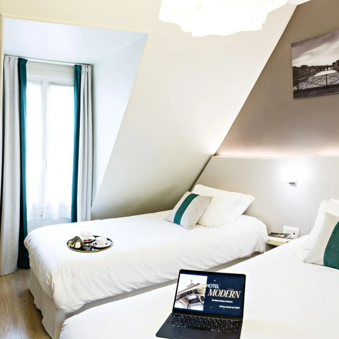 Photo - Modern Hotel