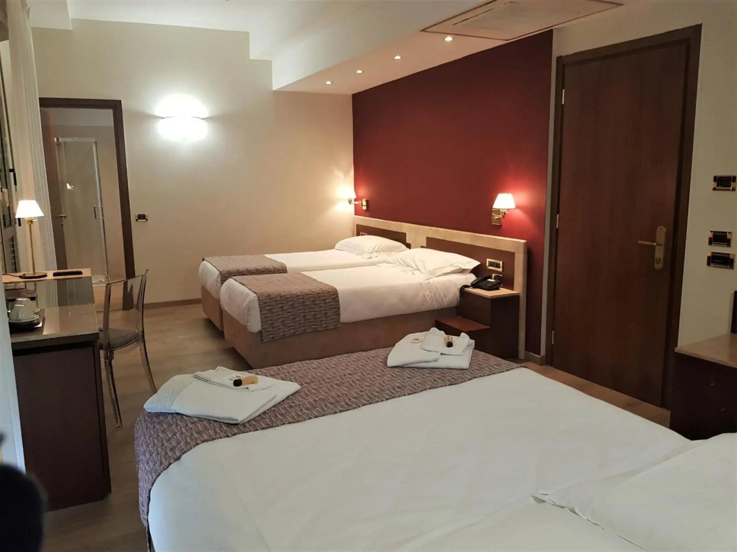 Photo - Astra Hotel