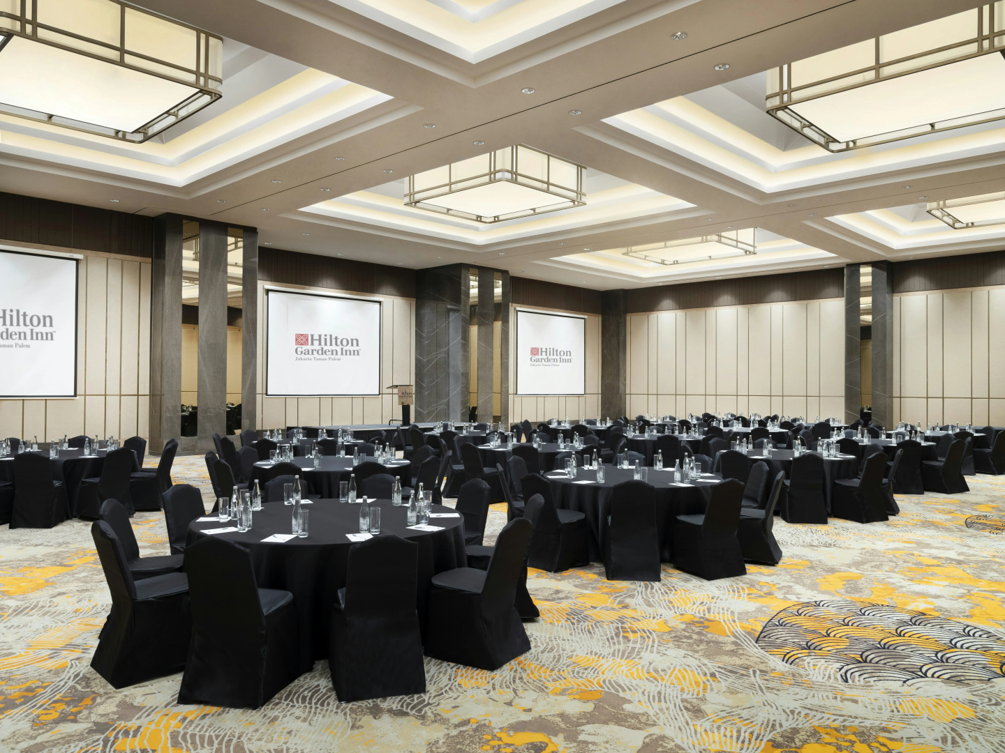 Foto - Hilton Garden Inn Jakarta Taman Palem