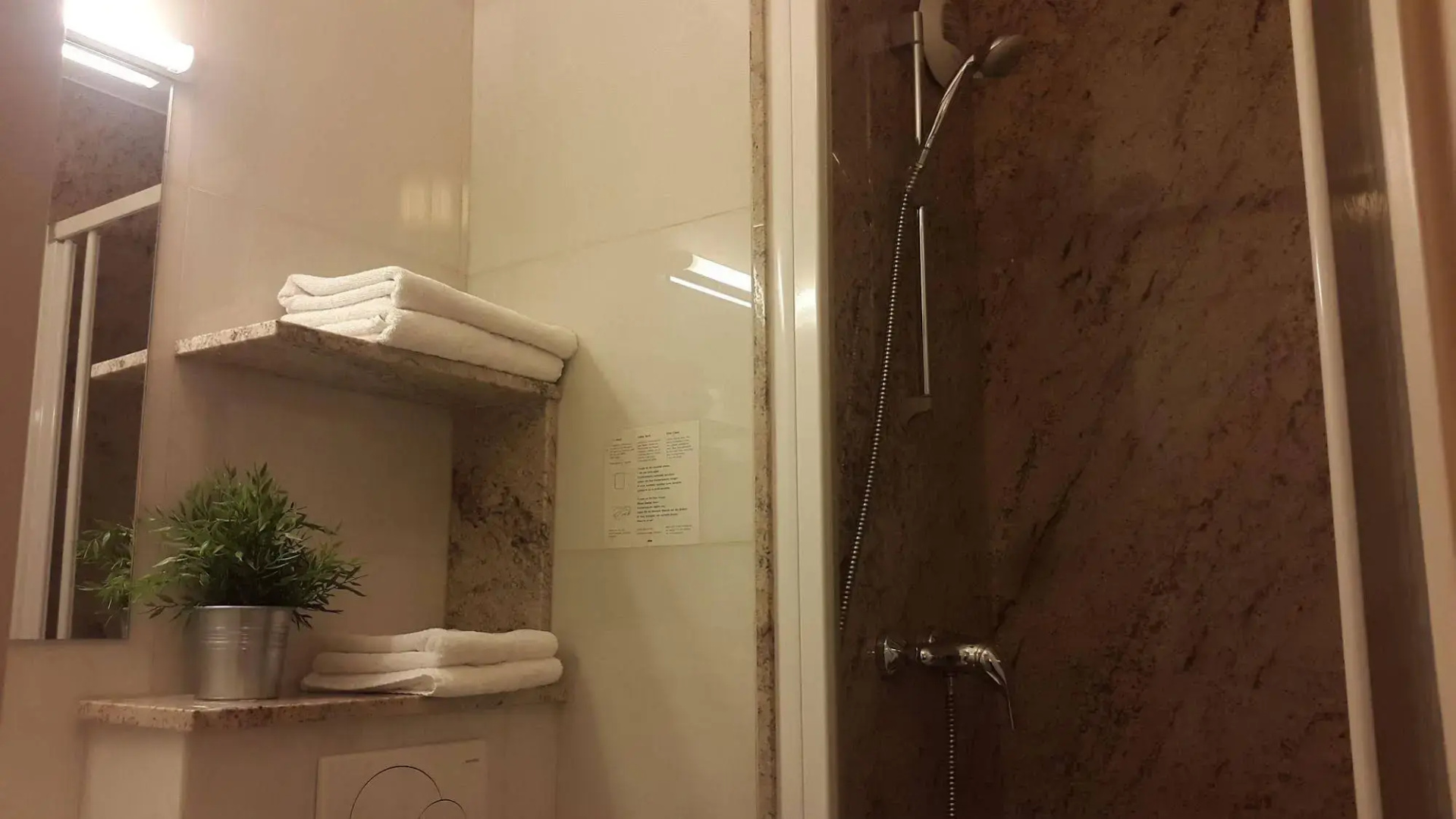Photo - Hôtel Le Collier