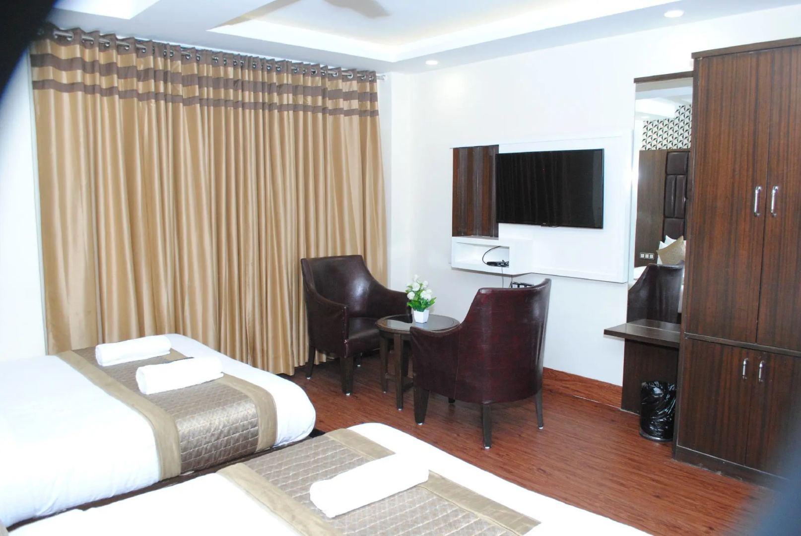 Photo - Hotel Superb Just Near New Delhi Railway Station & Connaught Place