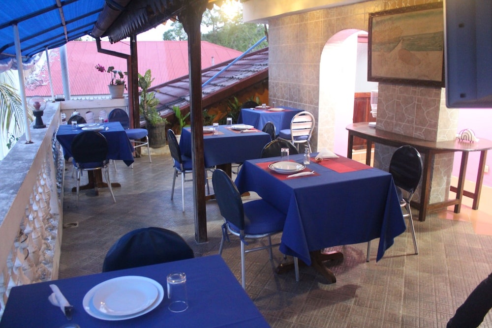 Photo - Garden Lodge