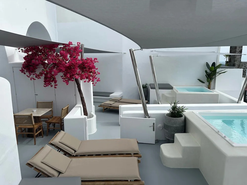 Photo - Dagaz Suites