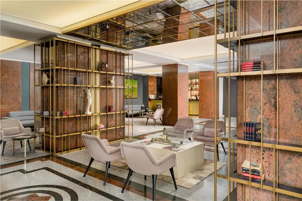 Foto - Crystal Palace Hotel