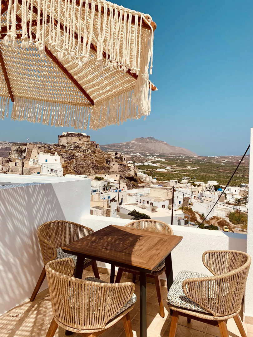 Photo - White Curves Santorini