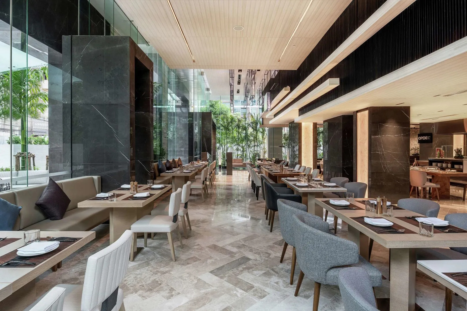 Foto - DoubleTree by Hilton Bangkok Ploenchit