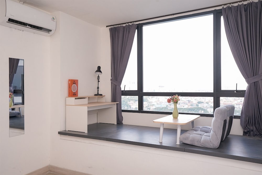 Spacious Comfy Studio Room At Collins Boulevard Apartment