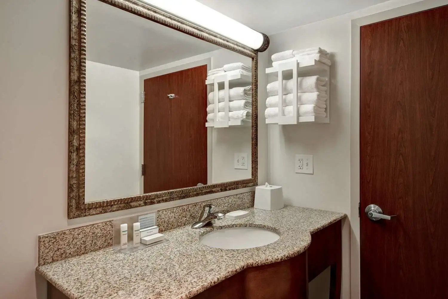 Foto - Hampton Inn & Suites Alexandria Old Town Area South