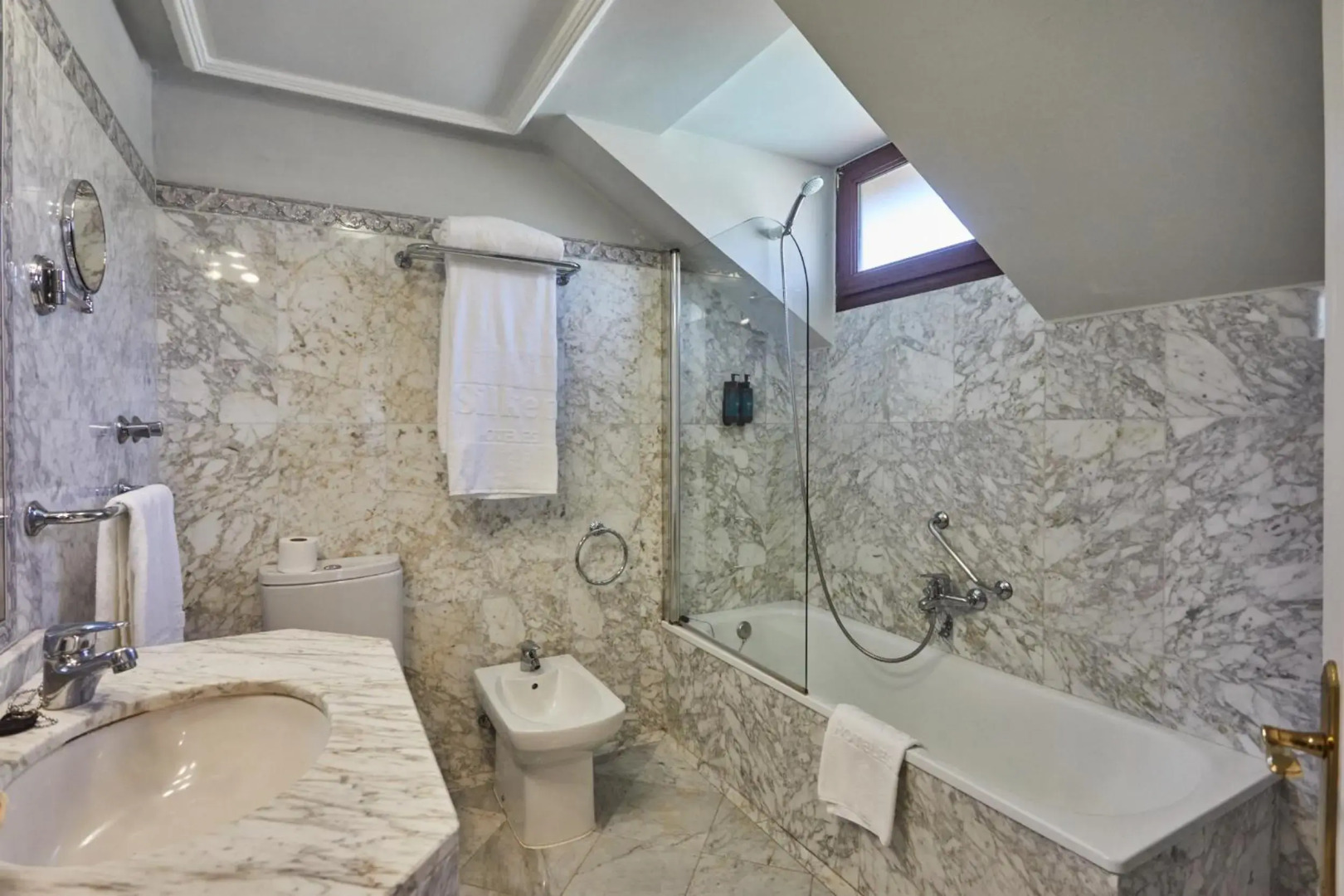 Photo - Ambassador Playa II