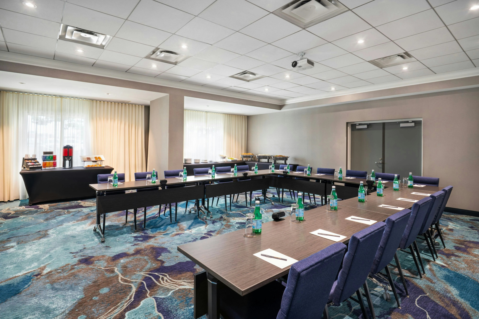 Photo - Courtyard by Marriott Toronto Airport