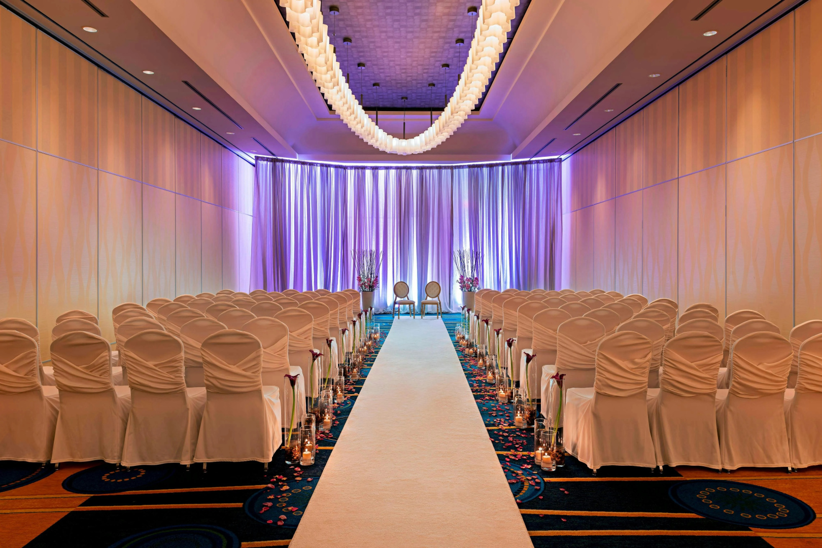 Photo - Marriott Montreal Airport In-Terminal Hotel