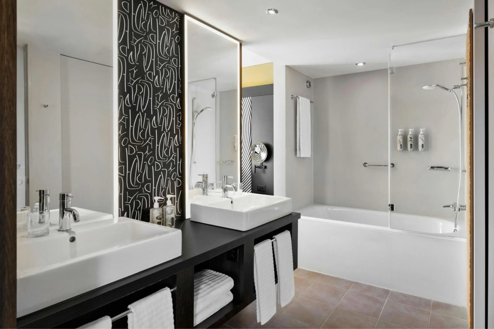 Photo - Renaissance Zurich Tower Hotel