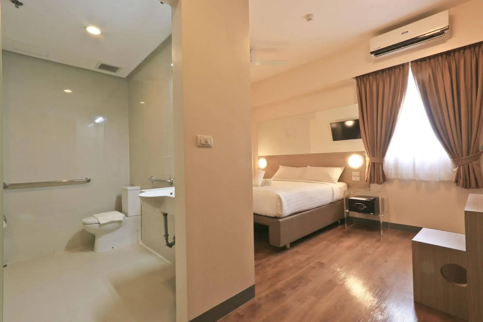 Foto - Red Planet Makati Amorsolo