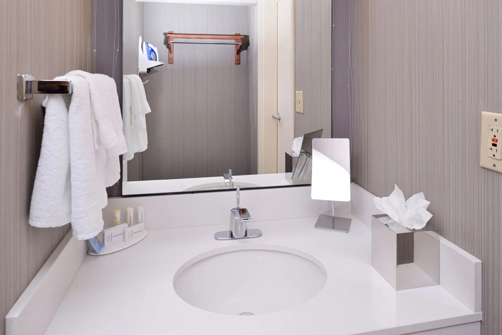 Photo - Courtyard by Marriott Charlotte Gastonia