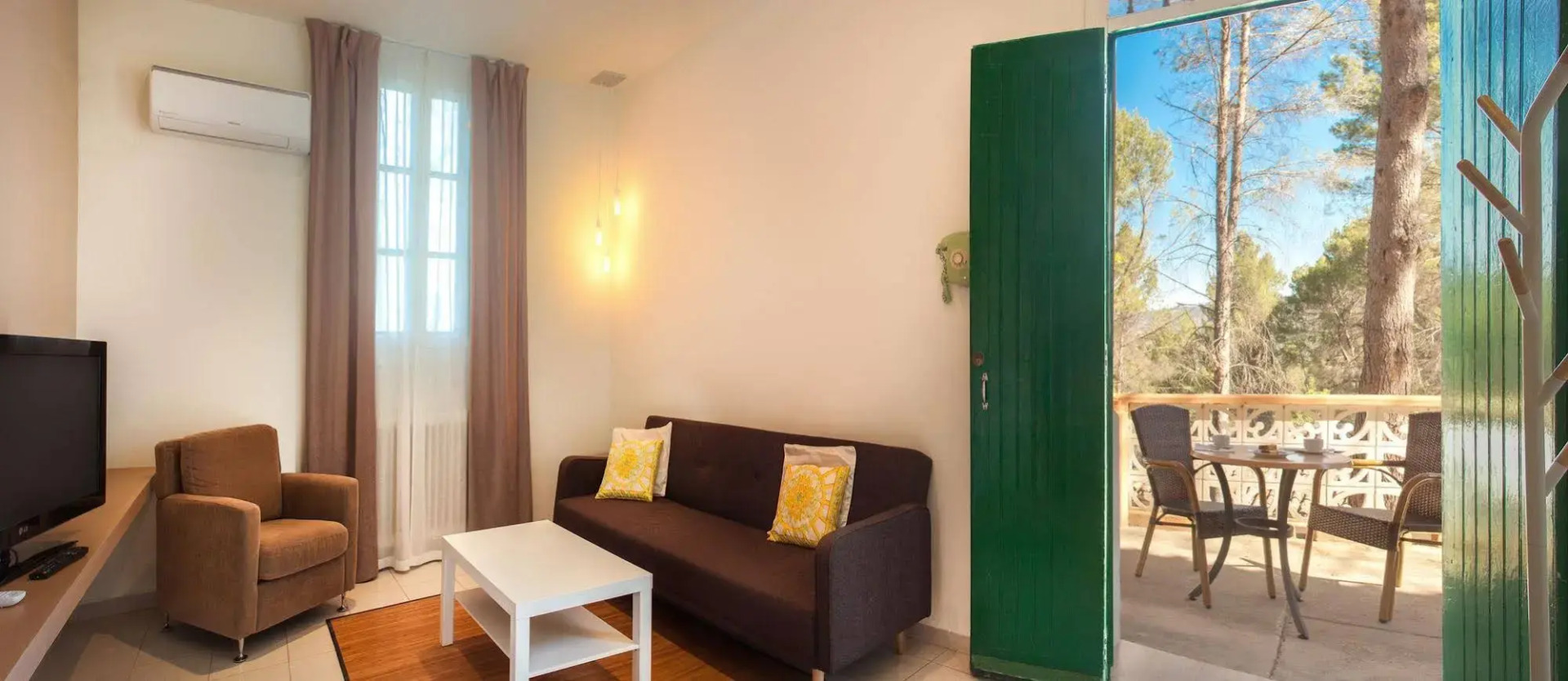 Photo - Balneario de Cofrentes