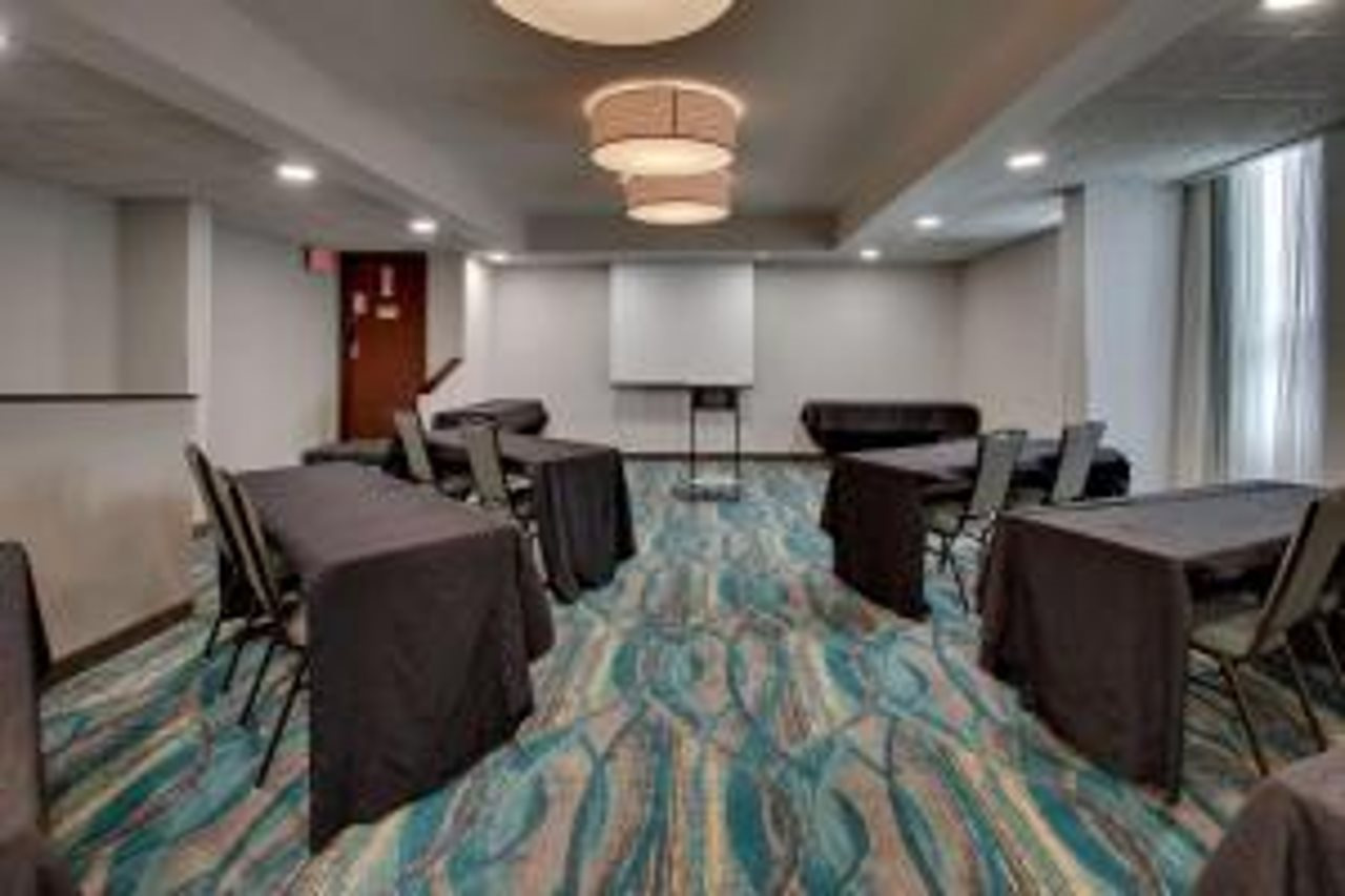Photo - Best Western Plus Indianapolis North At Pyramids