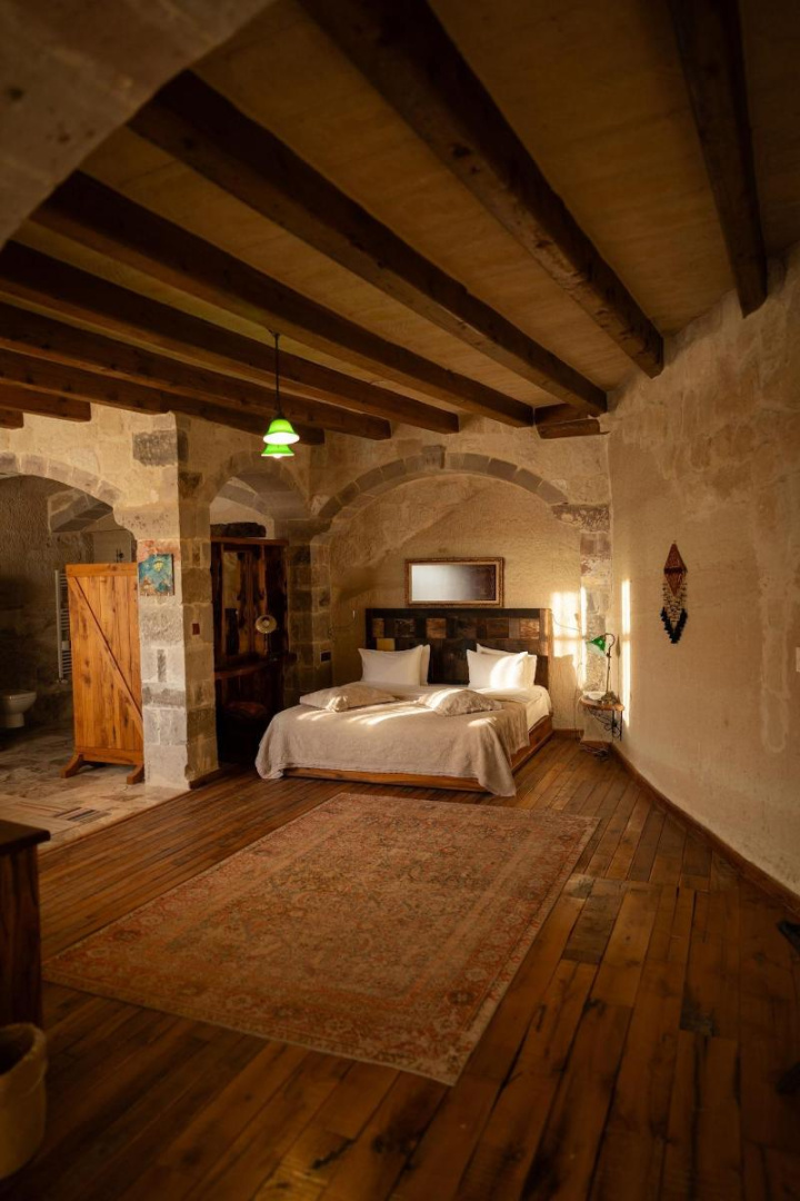 Photo - Seki Cave Hotel