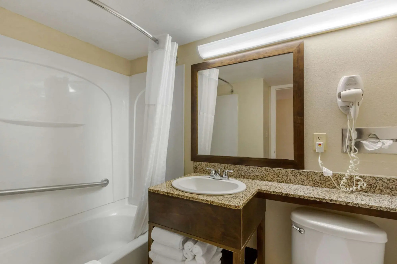 Foto - Comfort Inn St Petersburg North