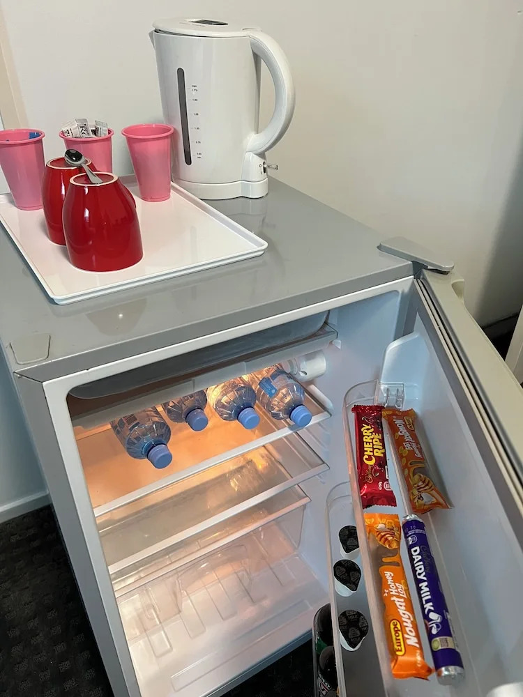 Photo - Sunny Rooms Mascot