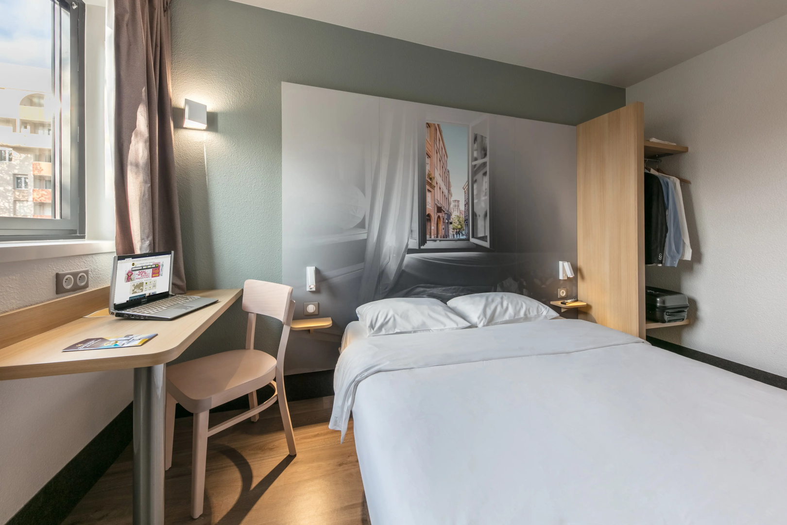 Photo - B&B HOTEL Toulouse Centre Canal du Midi