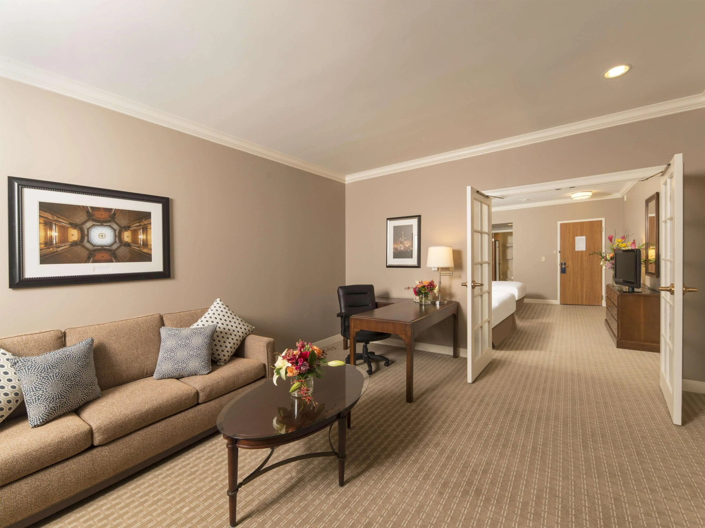 Photo - Hilton Indianapolis Hotel & Suites