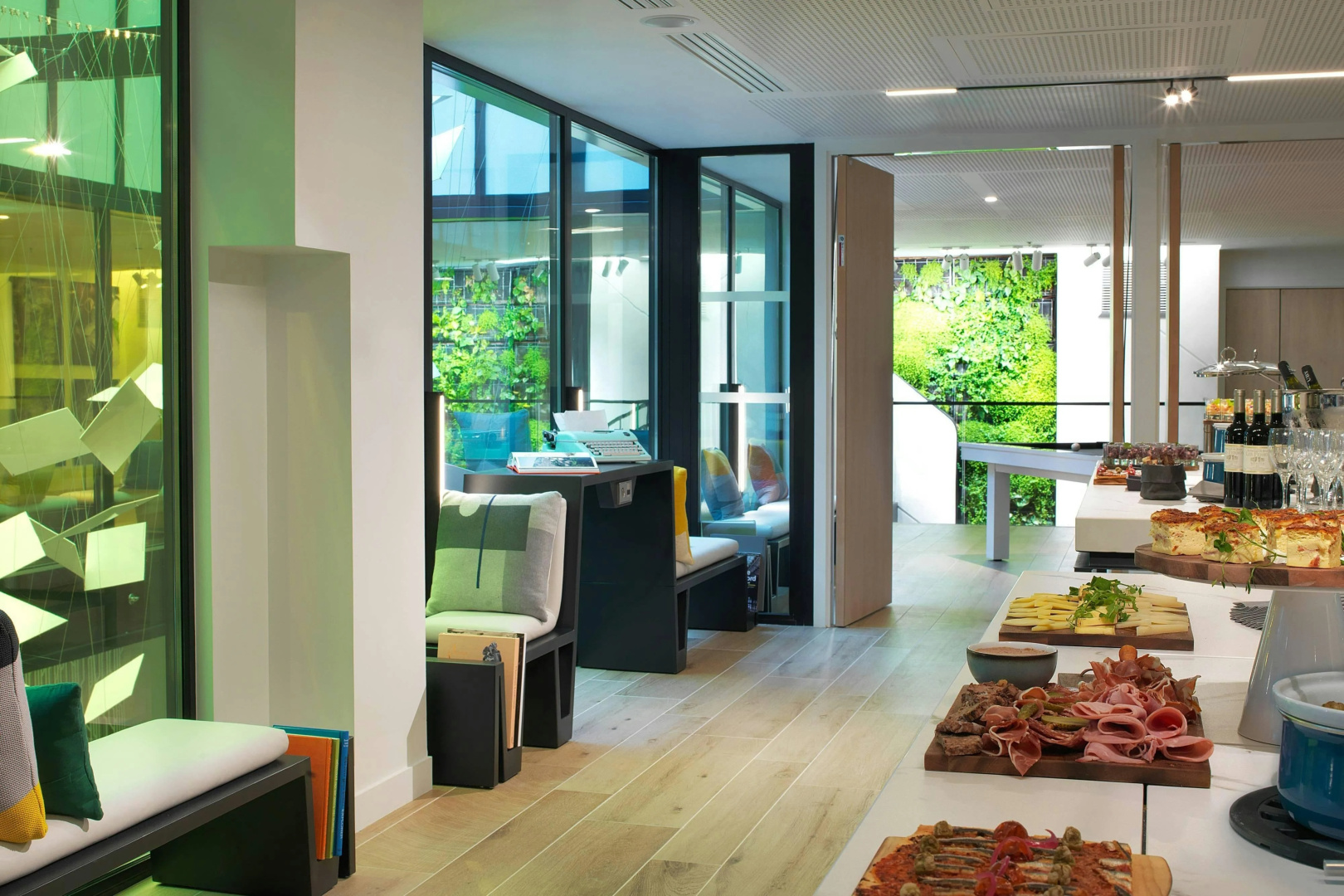 Photo - Courtyard by Marriott Paris Gare de Lyon