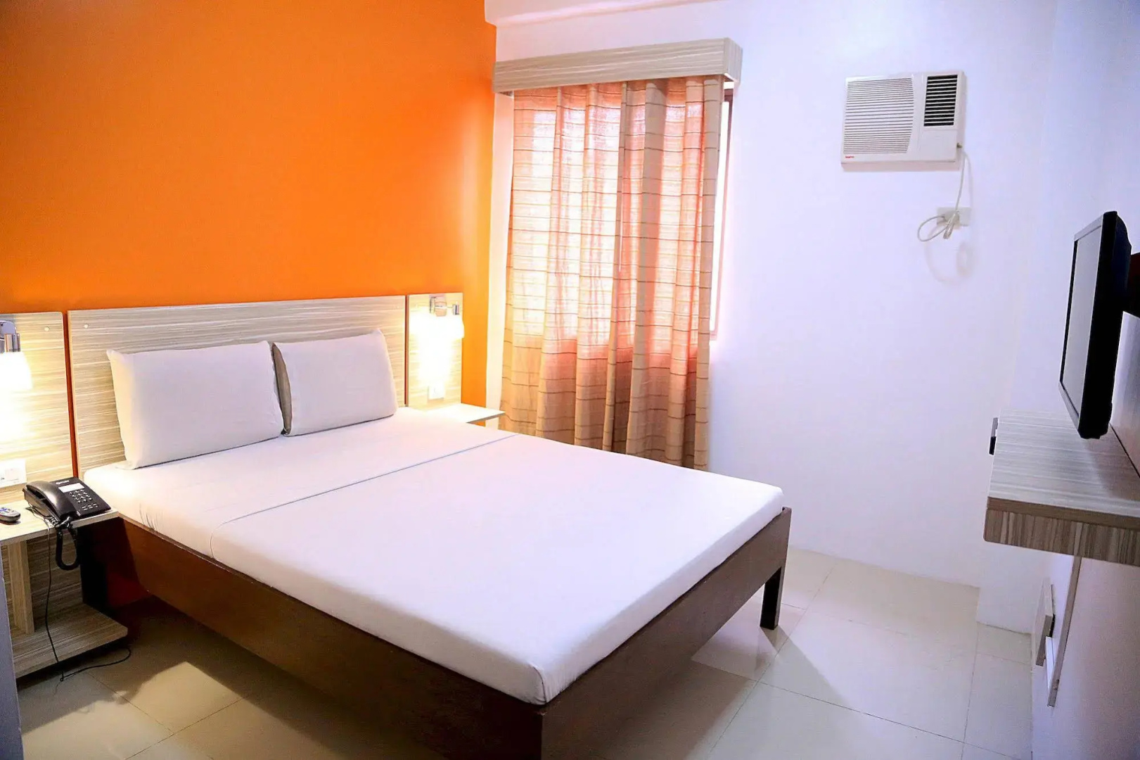 Photo - Travelbee Business Inn